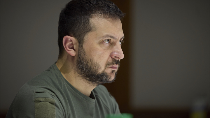 Сидит Зеленский в бункере : Захарова рассказала свежую байку про ракеты