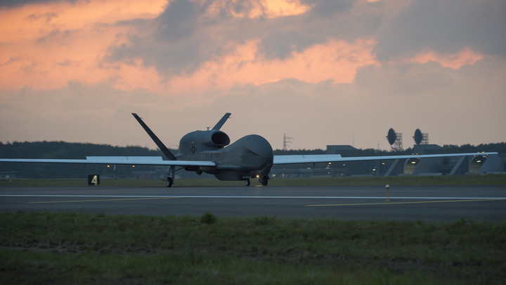 Американский Global Hawk почти сутки кружит у Крыма: Слит детальный маршрут вражеского дрона