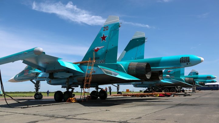 Белоусов пообещал укрыть военные самолёты на аэродромах от ракет