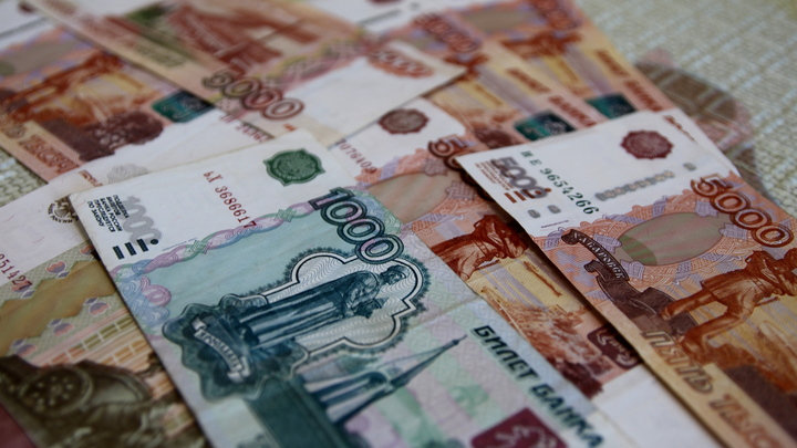 Обновлённые банкноты номиналом 1000 и 5000 рублей ЦБ представит летом 2023 года