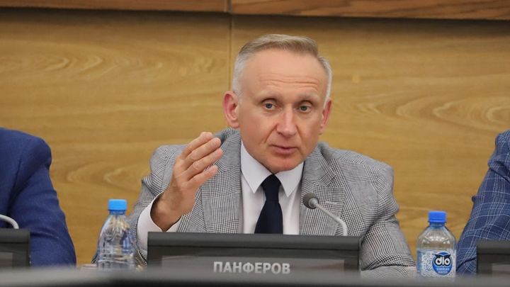 Командир батальона Вега Андрей Панфёров призвал заставить ВСУ сложить оружие