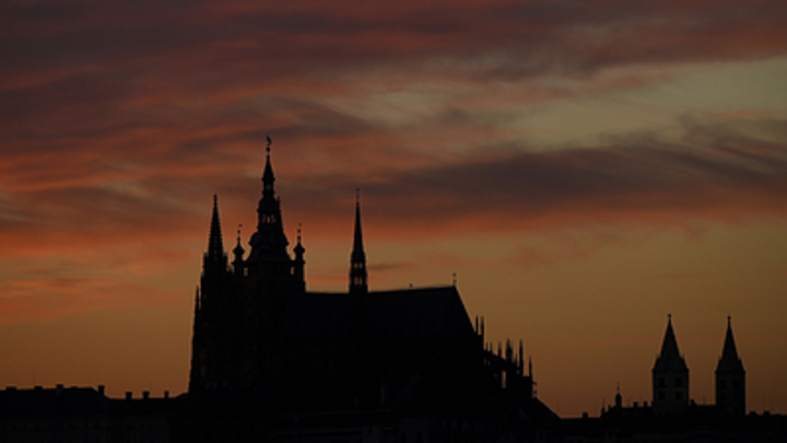 Опять ненавистный русский язык? Чешский журналист раскрыл парадоксальную позицию властей