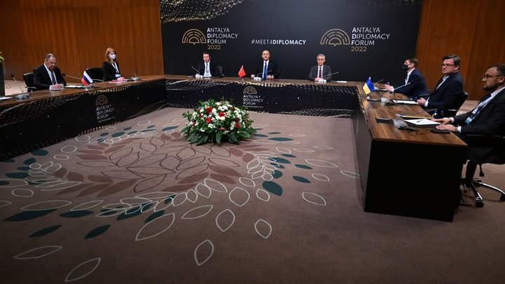 Глава МИД Украины по-английски призвал к устранению Владимира Путина