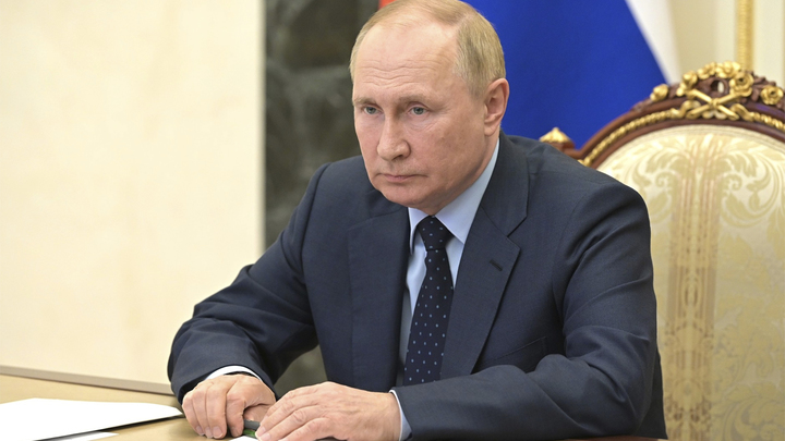 Мы гордимся армией и флотом: Путин обратился к участникам форума Армия-2022