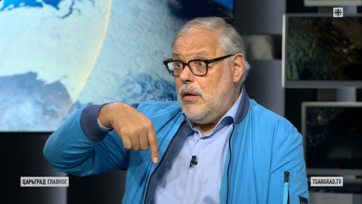 Хазин предрёк новую войнушку: ЕС придётся защищаться от России и Китая