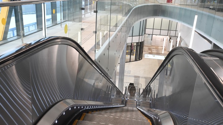 Сбой на серой и оранжевой ветках в метро Москвы устранён