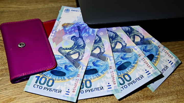 В Самаре полиция поймала группу фальшивомонетчиков, сбывающих банкноты по 200 и 5000 рублей