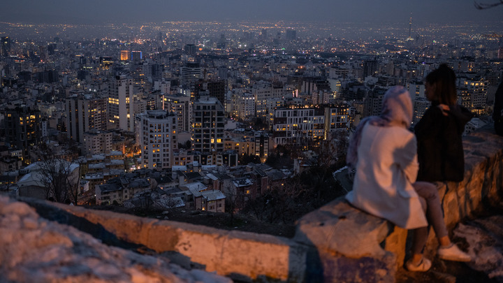 Пауза на два дня. Зачем Иран закрывает часть своего воздушного пространства?