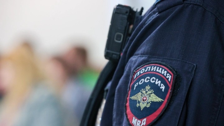 В Новосибирске мигрант ударил в лицо школьницу за отказ познакомиться