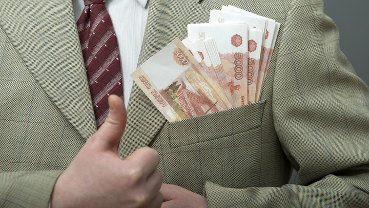 «Советник президента» обещал решить проблему за 3,5 миллиона: в Петербурге задержан мошенник