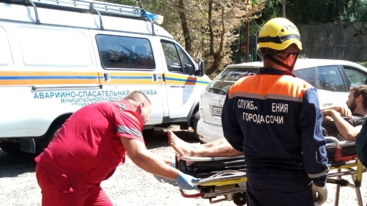 В Сочи из-за подвижки грунта пострадали трое рабочих