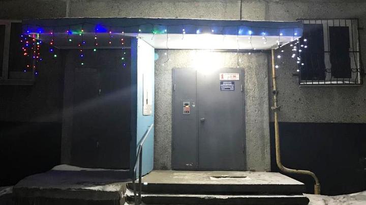 К Новому году курганцы бесплатно украсили город