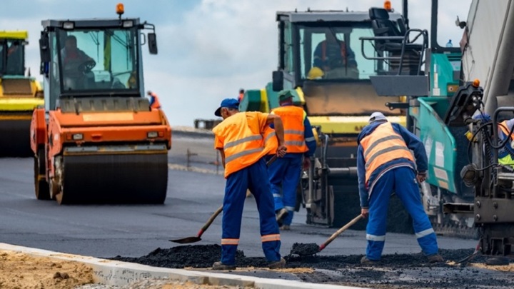 Херсонавтодор начал точечный ремонт дорог региона