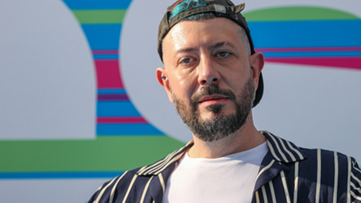 Прошу прощения и извиняюсь: Артемий Лебедев получил приз из рук Рамзана Кадырова