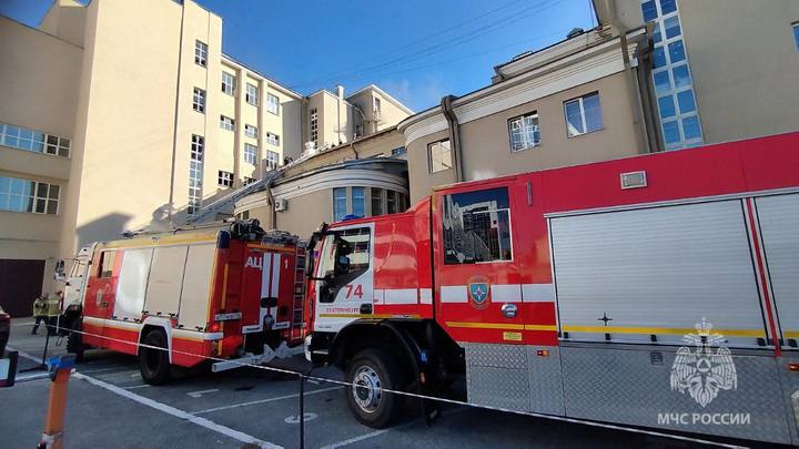 В Екатеринбурге во время пожара в театре  Музкомедии погиб рабочий
