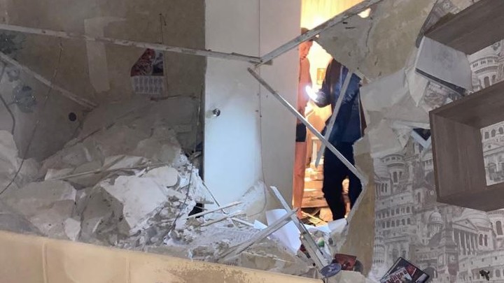 Взрыв прогремел на улице Баумана в Нижнем Новгороде: обрушена стена, выбиты окна