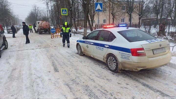 В Юже пятеро школьников провалились в яму с кипятком и получили ожоги 25% тела