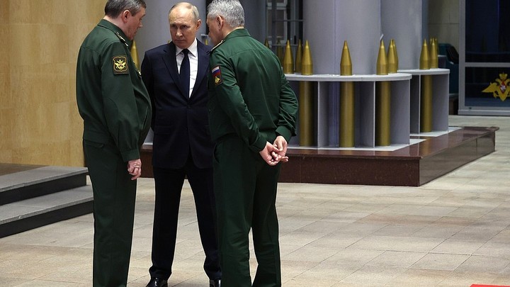 Путин заверил Героев России, что пойдет до конца в защите интересов страны