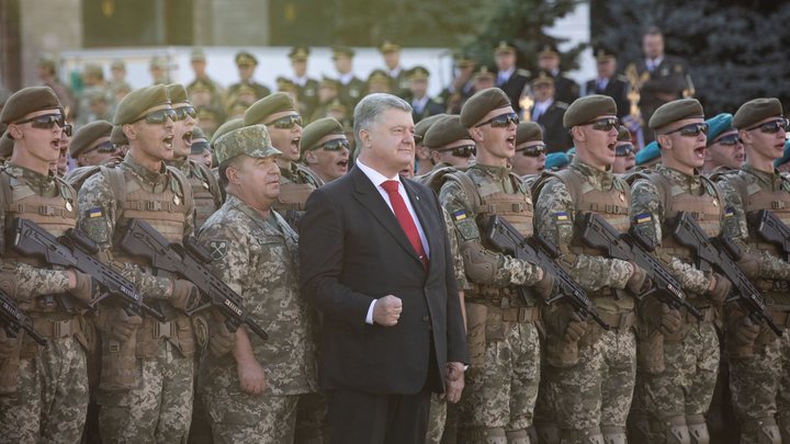 Порошенко более 25 раз упомянул Россию в речи по случаю Дня независимости Украины