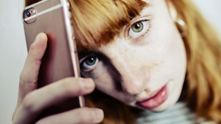 Они могут ошибаться, но…: Эксперт раскрыл механизм вовлечения детей в протесты через соцсети