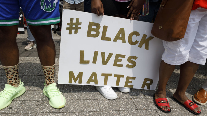 Пожертвования пошли не туда: Лидеры Black Lives Matter тайно потратили 6 млн