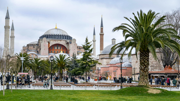 После теракта в Стамбуле появились проблемы с работой интернета и социальных сетей