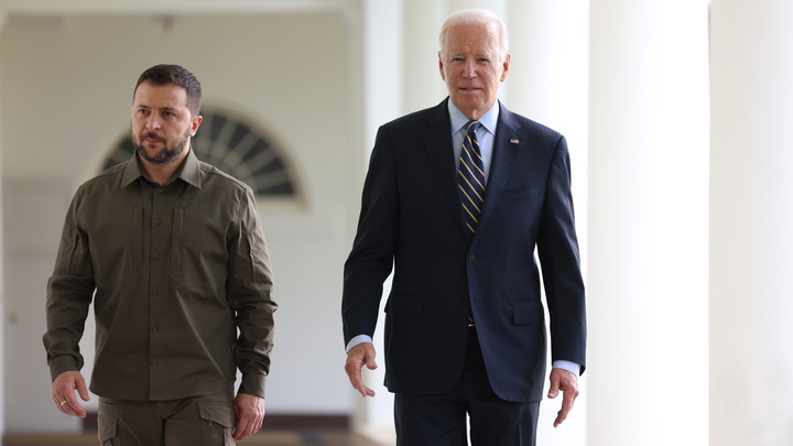 NBC рассказал об обещании Байдена Зеленскому ракет ATACMS