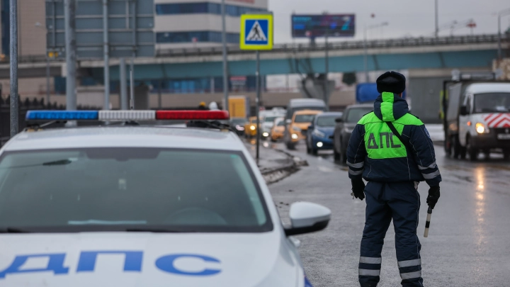 Автоблогера WENGALLBI задержали в Москве за попытку подкупить инспектора ДПС
