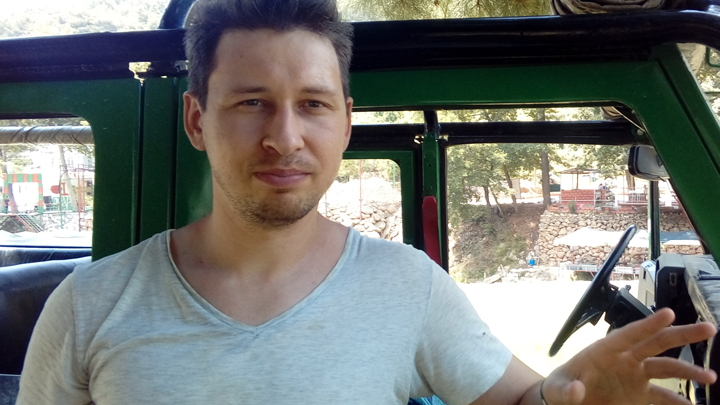 Человек-компьютер из Челябинска прошел в финал шоу Удивительные люди