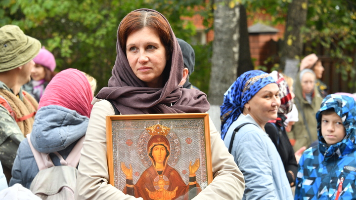 Власти отказались задерживать людей в ночь Царского крестного хода в Екатеринбурге