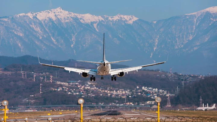 Delta уволила стюарда после жалобы на сексуальные домогательства