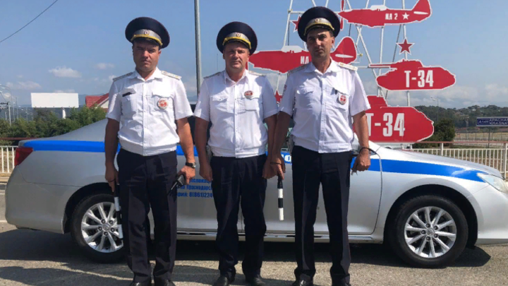 Полицейские доставили в больницу мужчину, потерявшего сознание в Олимпийском парке Сочи