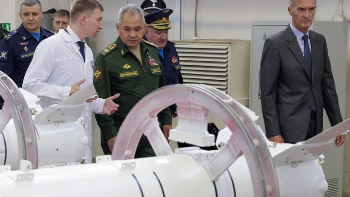 Министр обороны РФ проверил выполнение гособоронзаказа на предприятии в подмосковном Королеве