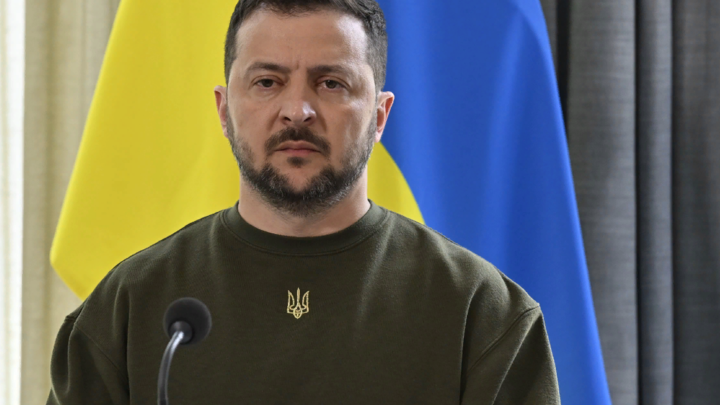 Просто захотелось!: Зеленскому уже сделали надгробие в России