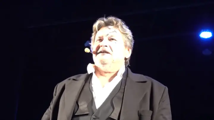 Спасала от депрессии: Домогаров рассказал об идеальных отношениях с умершей от рака женой