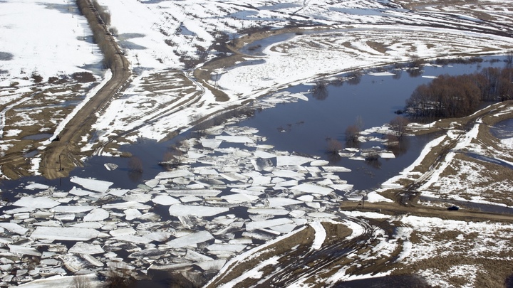 На Оке в Нижегородской области начался ледоход