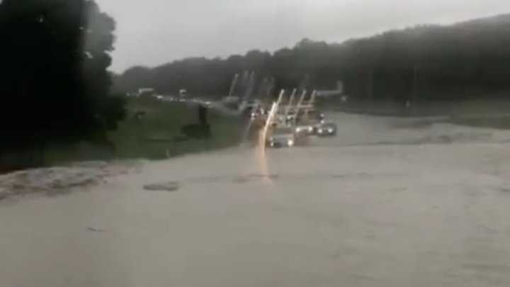 На Кубани из-за непогоды затопило четыре участка трасс