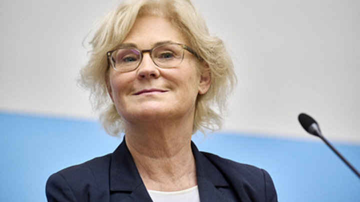 Танковый капкан: Глава Минобороны ФРГ Ламбрехт может уйти в отставку - Bild