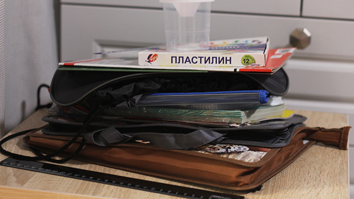 Челябинцы рассказали, сколько тратят на сборы детей к школе