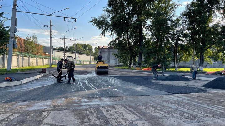 Движение по Театральному проезду в Новокузнецке открыли на неделю раньше срока