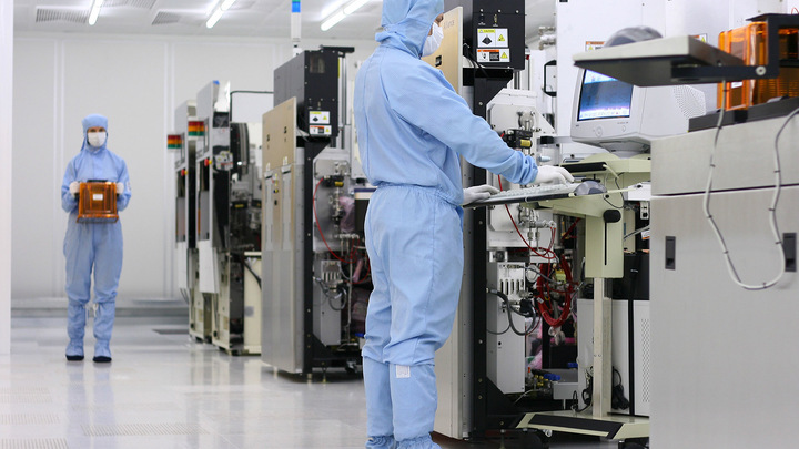 Столичные компании смогут получить от города до 10 млн рублей на обучение сотрудников - Собянин