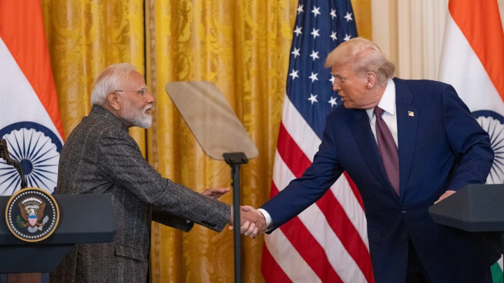 Трамп начал поход на Индию. Через Непал и лесть в адрес Моди: У России и Китая вырывают союзника
