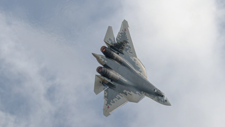 Россия и Белоруссия наладят производство истребителя пятого поколения Су-75