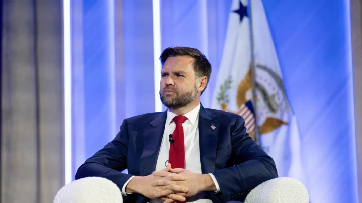 Вэнс перечислил три основных элемента мирного плана по Украине