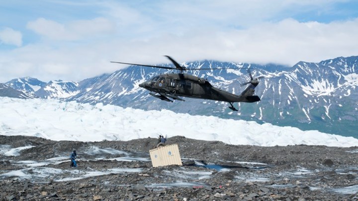 Военные США сбили над Аляской неизвестный летательный аппарат