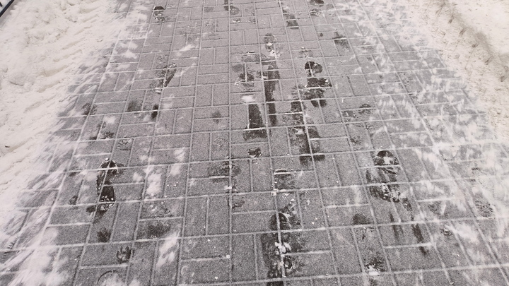 Штормовой ветер до 25 метров и резкое похолодание пообещали Новосибирску 3-4 декабря