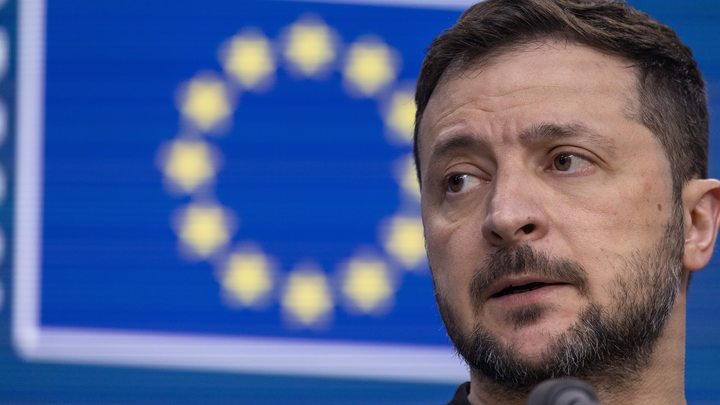 Нервы не выдерживают: В Кремле ответили на выпад Зеленского в адрес Москвы. Прозвучало слово отморозки