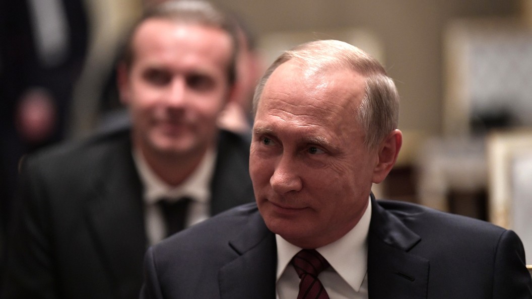 «Соскучились?»: улыбающийся Путин появился на помещении МИД Англии