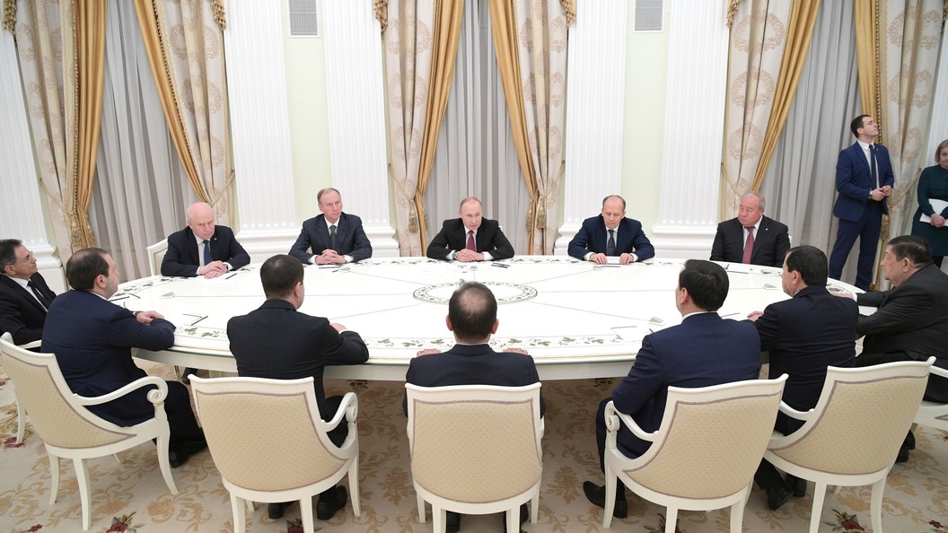 Надежные руки для великой страны: Лидеры СНГ выбрали Путина президентом России после марта 2018 года Надежные руки для великой страны: Лидеры СНГ выбрали Путина президентом России после марта 2018 года