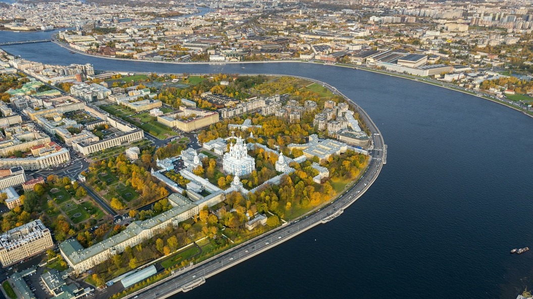 Смольнинское санкт петербург. МО Смольнинское вид сверху. Смольный вид в Выборгской стороны. Кз Смольнинский. МО Смольнинское вид сверху фото.